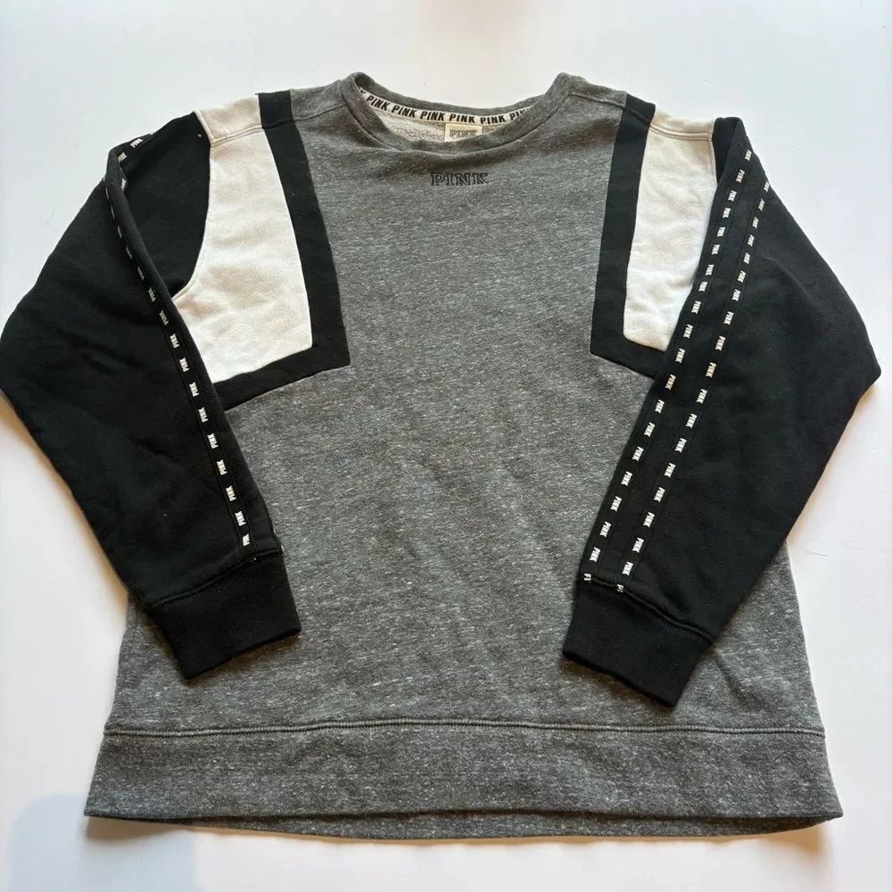 PINK Women's Gray and Black Long Sleeve Crew neck Sweatshirt size XS